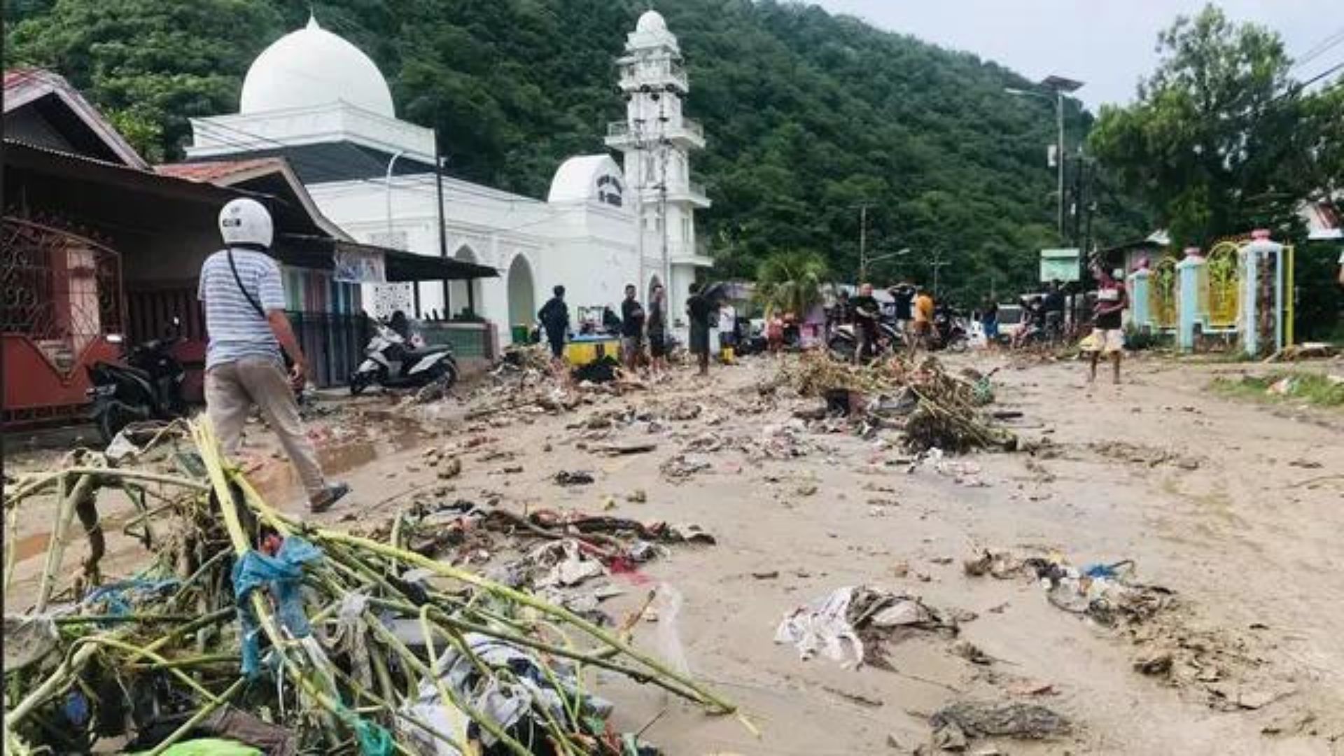 Hujan Deras Menyebabkan Gorontalo Di Terjang Banjir