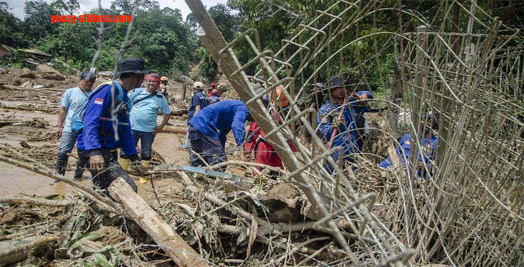 Longsor di Mata Air Cipondok